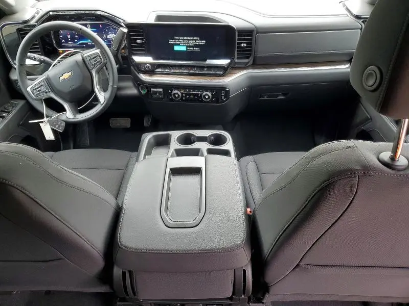 2025 CHEVROLET SILVERADO K1500 LT  