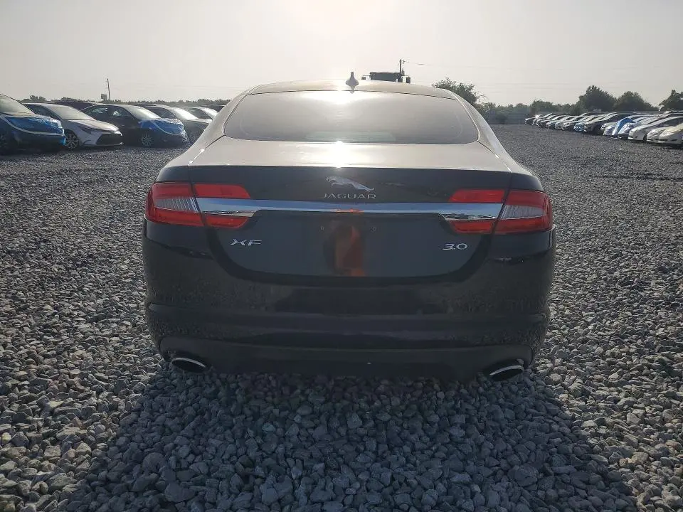 2014 JAGUAR XF   