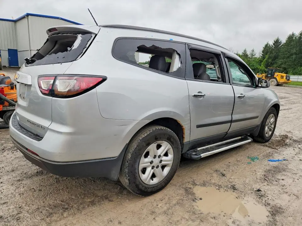 2014 CHEVROLET TRAVERSE LS  
