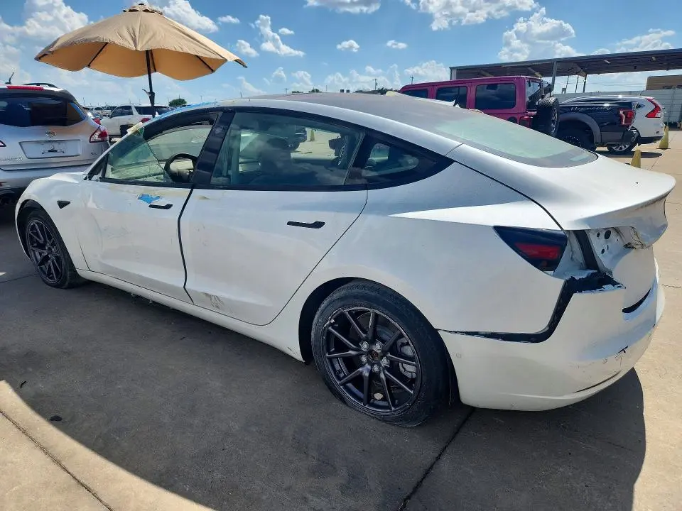 2021 TESLA MODEL 3   