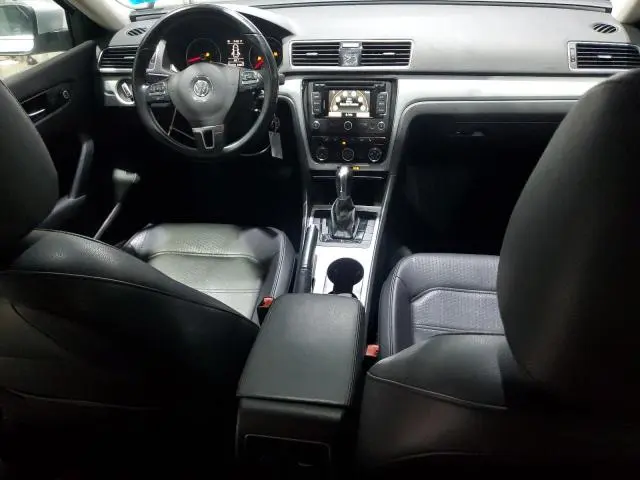 2013 VOLKSWAGEN PASSAT SE  