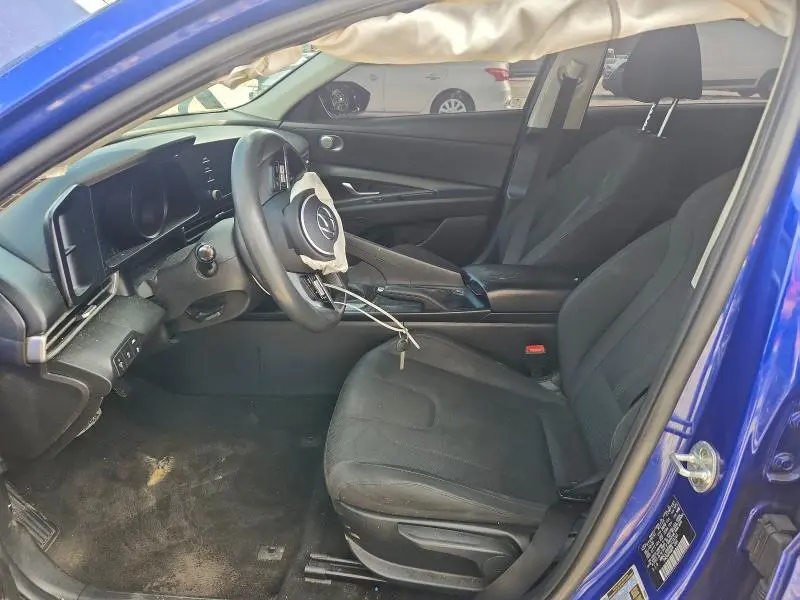 2021 HYUNDAI ELANTRA SE  