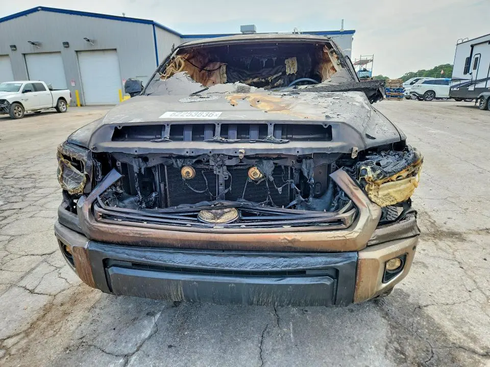 2020 TOYOTA TUNDRA DOUBLE CAB LIMITED  