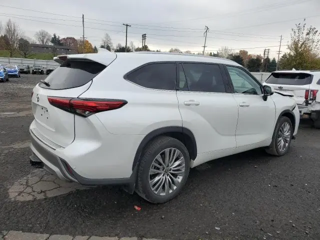 2022 TOYOTA HIGHLANDER PLATINUM  