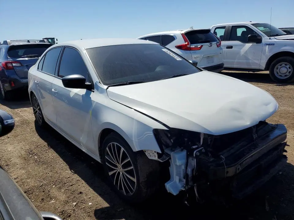 2016 VOLKSWAGEN JETTA SPORT  