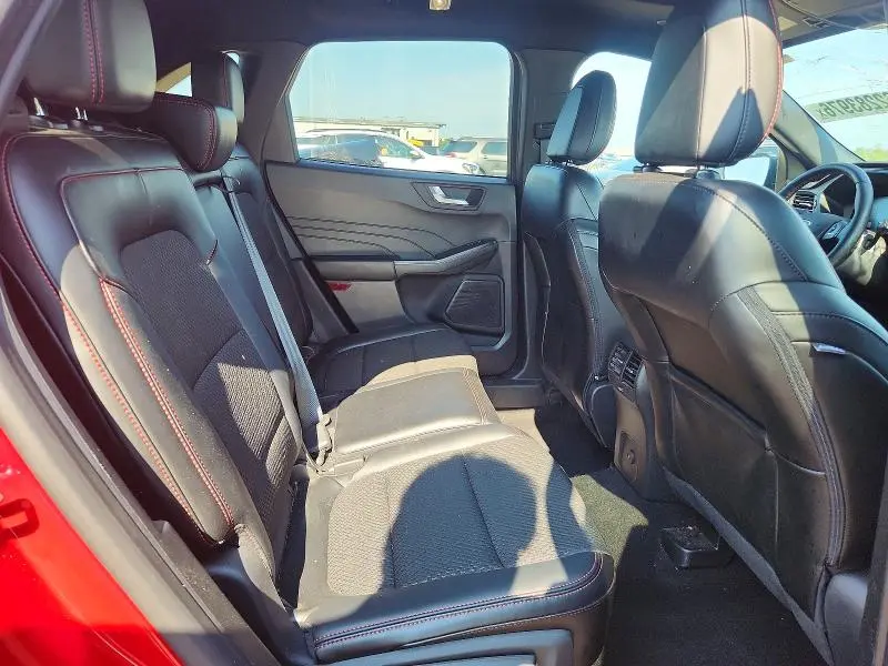 2024 FORD ESCAPE ST LINE  