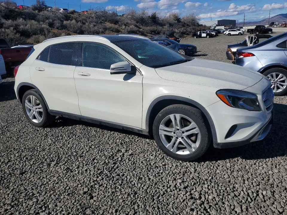 2015 MERCEDES-BENZ GLA 250 4MATIC  