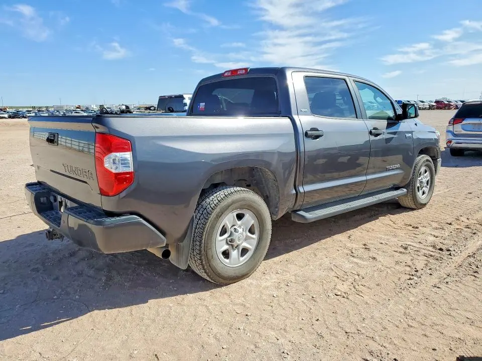 2018 TOYOTA TUNDRA CREWMAX SR5  