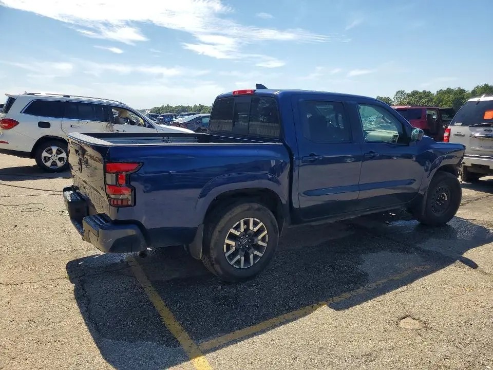 2022 NISSAN FRONTIER SV  
