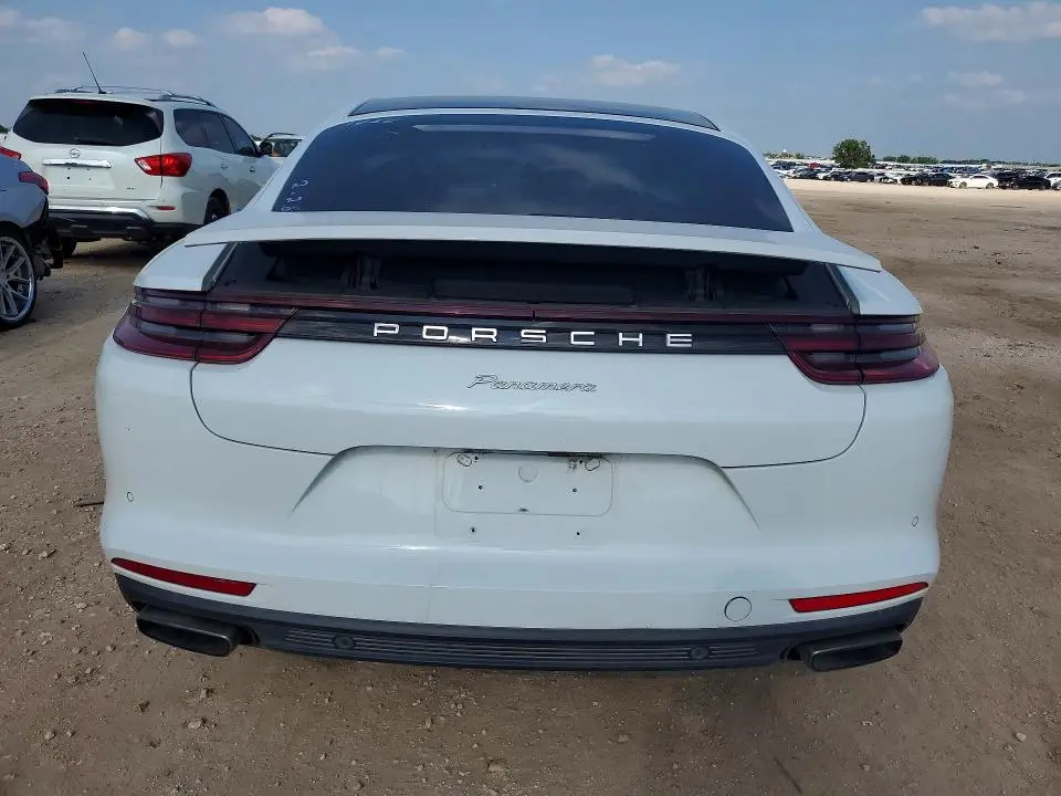 2019 PORSCHE PANAMERA   