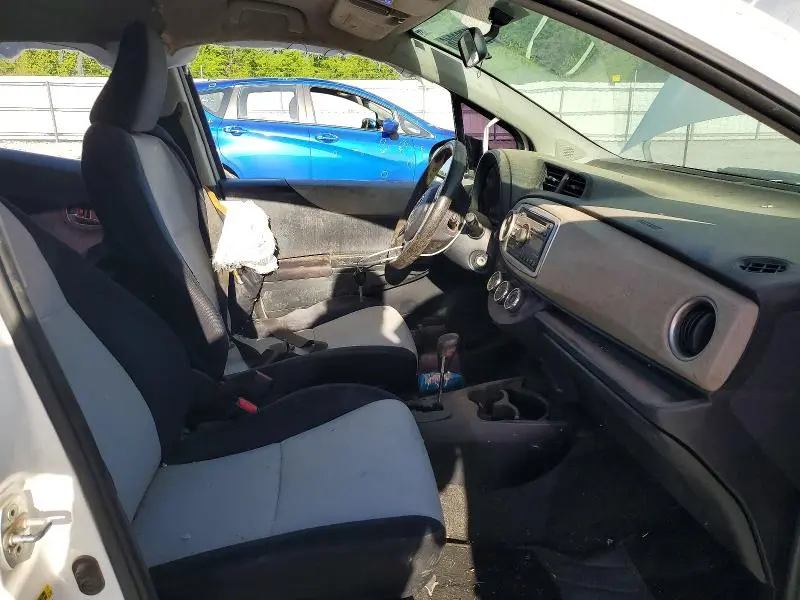 2012 TOYOTA YARIS 5-DOOR LE  