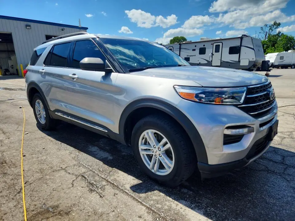 2021 FORD EXPLORER XLT  