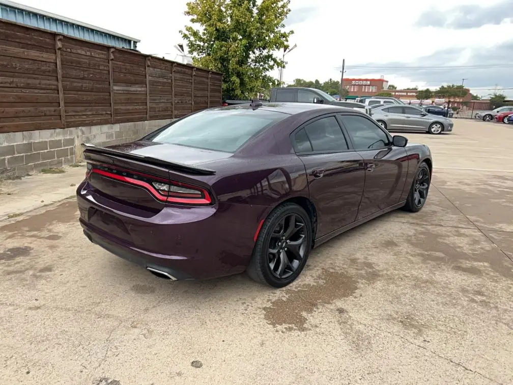 2020 DODGE CHARGER SXT  