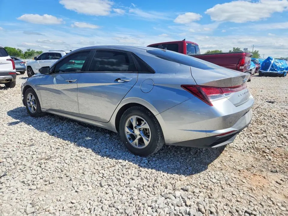 2022 HYUNDAI ELANTRA SE  