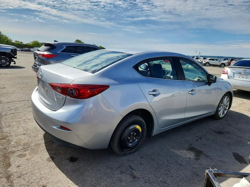2017 MAZDA 3 TOURING  