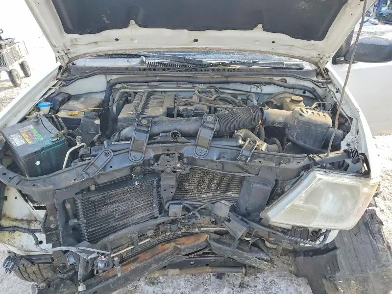 2015 NISSAN FRONTIER S  