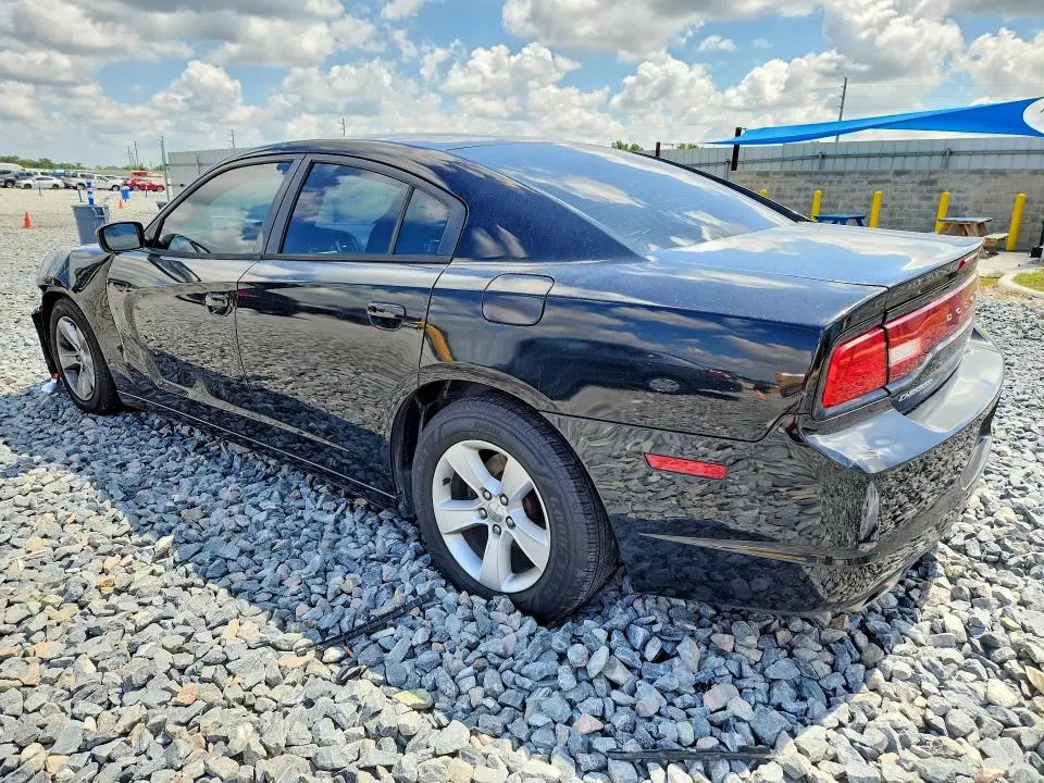 2012 DODGE CHARGER SE  
