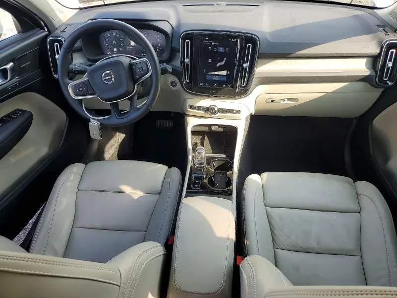 2019 VOLVO XC40 T5 INSCRIPTION  