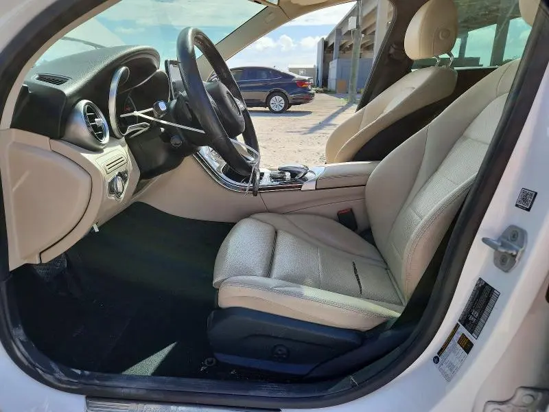 2015 MERCEDES-BENZ C 300  