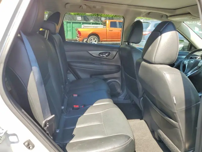 2016 NISSAN ROGUE SL  