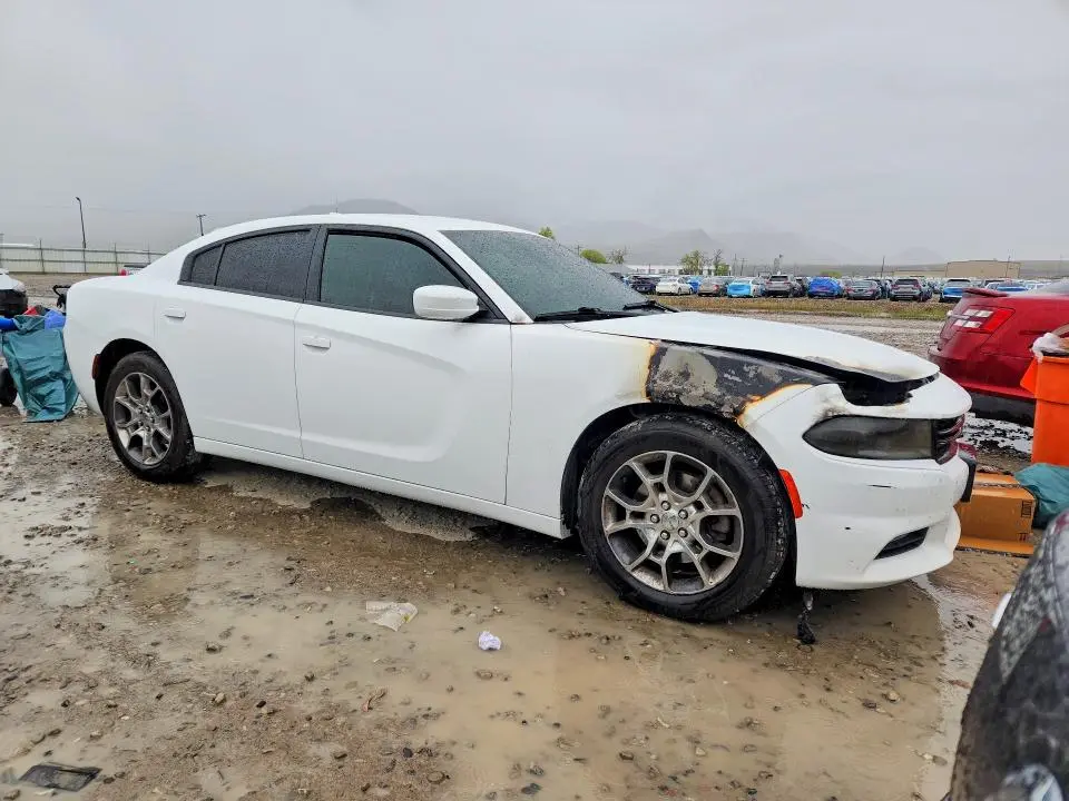 2016 DODGE CHARGER SXT  