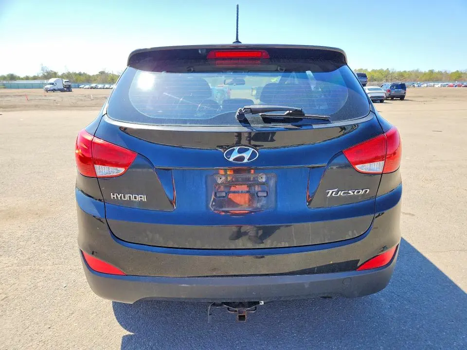 2011 HYUNDAI TUCSON GL  