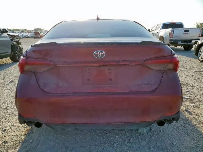2019 TOYOTA AVALON XLE  
