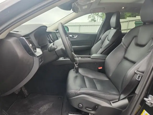 2019 VOLVO XC60 T5  