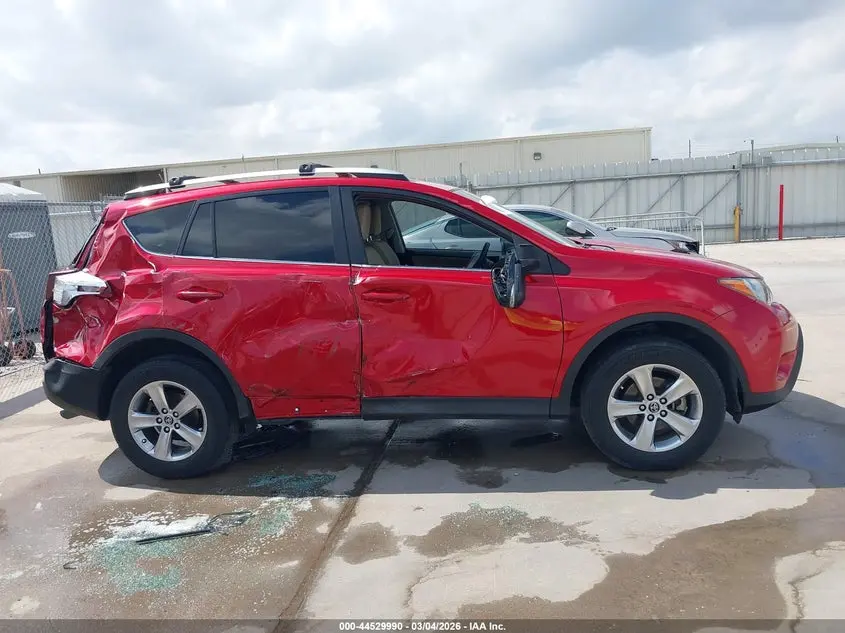 2015 TOYOTA RAV4 XLE