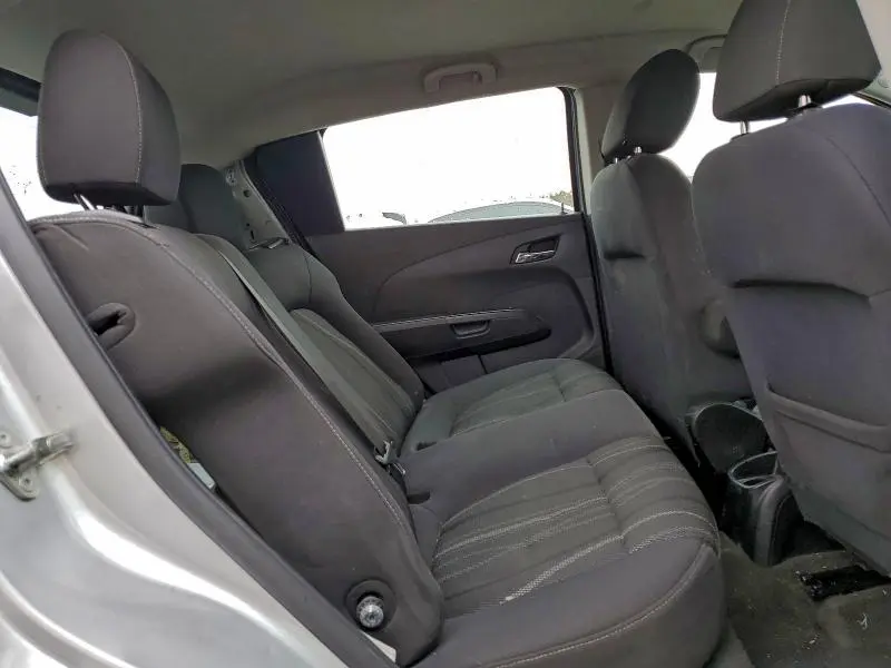 2016 CHEVROLET SONIC LT  