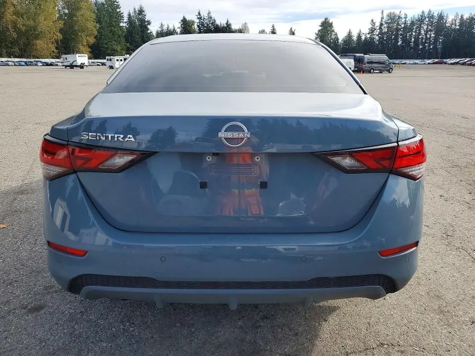 2025 NISSAN SENTRA SV  