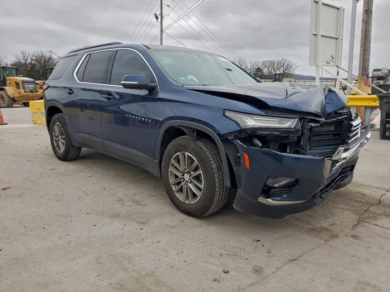 2023 CHEVROLET TRAVERSE LT  