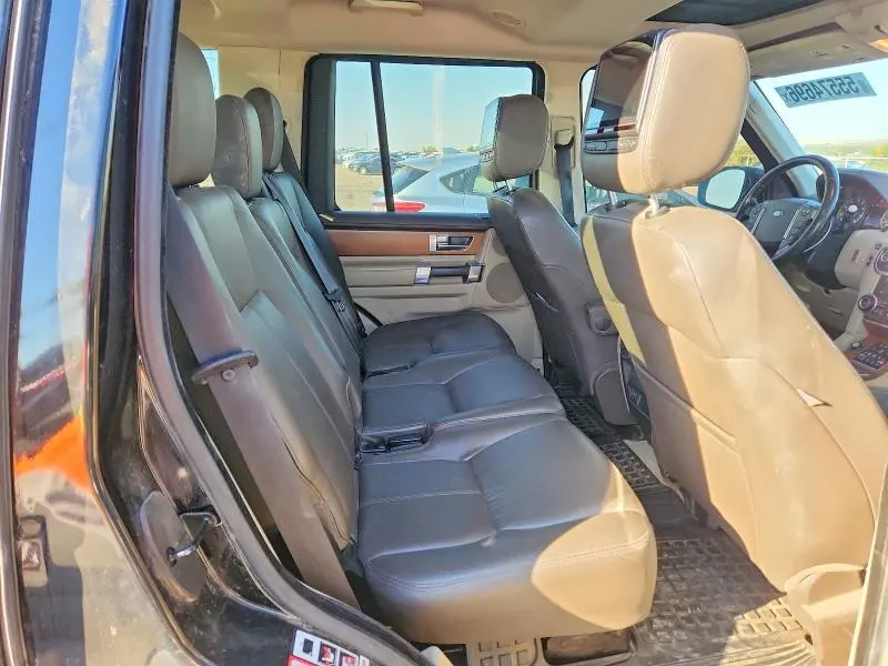 2016 LAND ROVER LR4 HSE LUXURY  