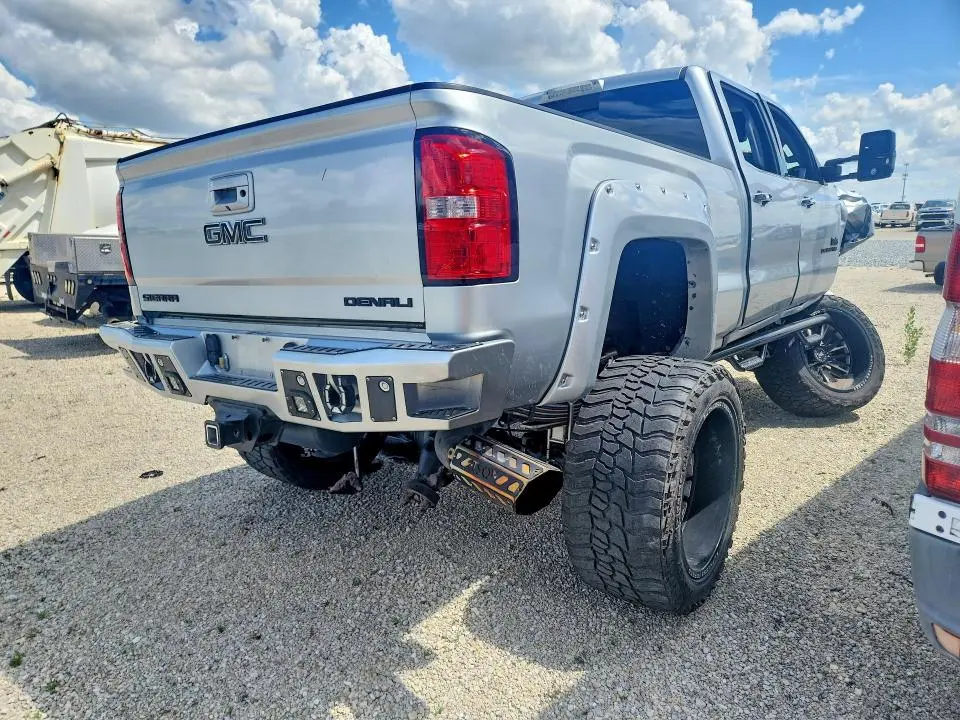 2018 GMC SIERRA K2500 DENALI  