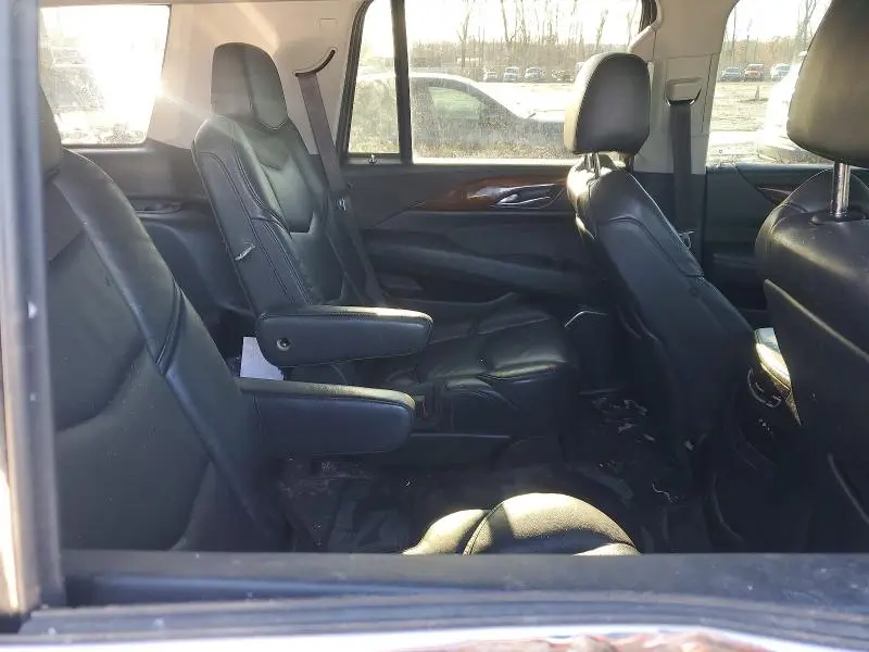 2016 CADILLAC ESCALADE LUXURY  
