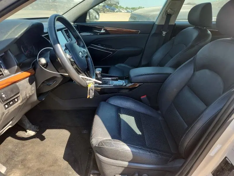 2017 KIA CADENZA PREMIUM  
