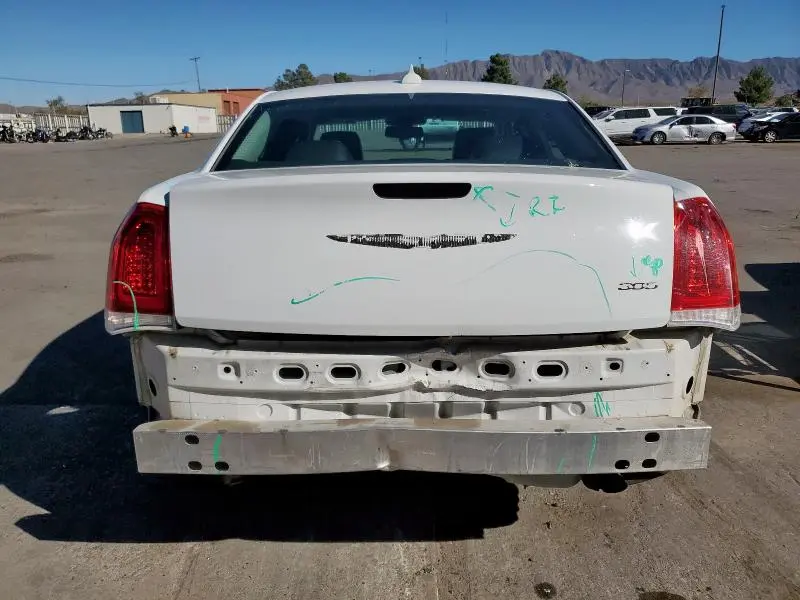 2018 CHRYSLER 300 LIMITED  