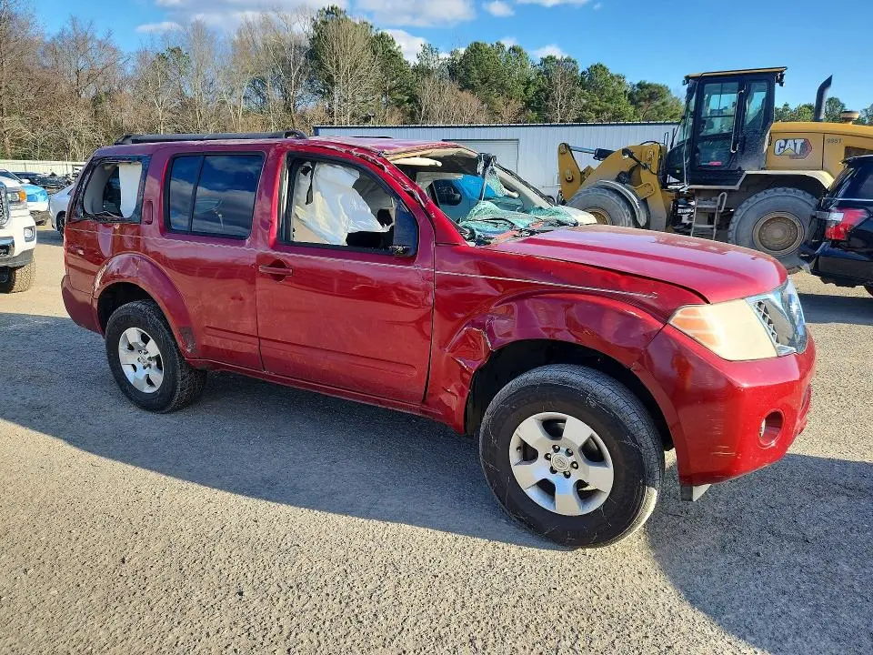 2011 NISSAN PATHFINDER S  