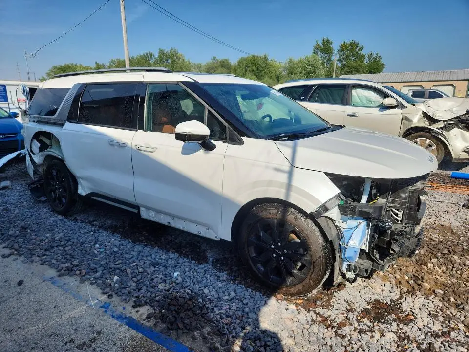 2024 KIA CARNIVAL SX PRESTIGE  