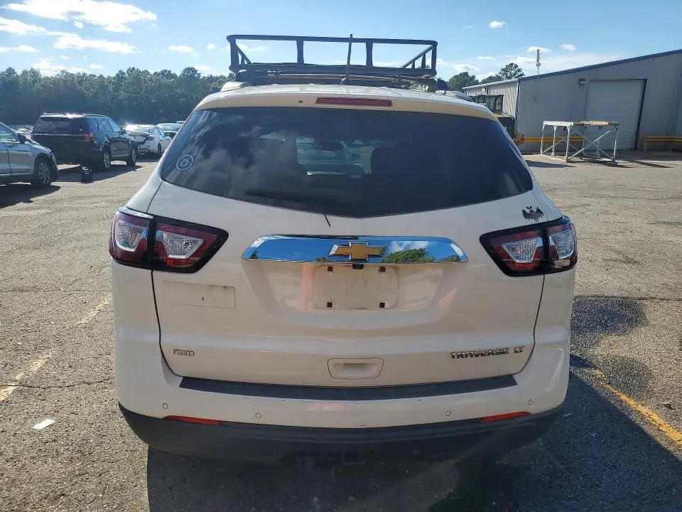 2014 CHEVROLET TRAVERSE LT  