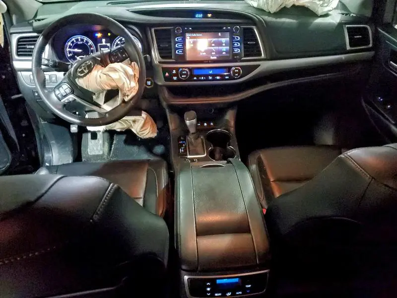 2014 TOYOTA HIGHLANDER XLE  