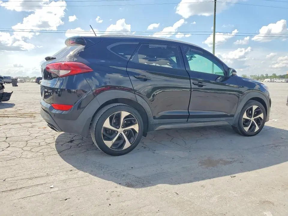 2016 HYUNDAI TUCSON SPORT  