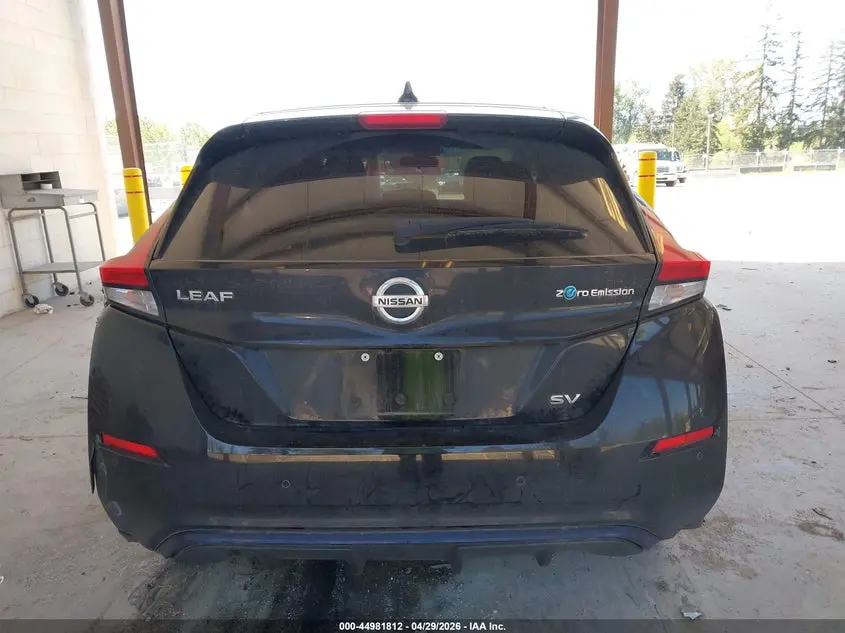 2022 NISSAN LEAF SV 40 KWH