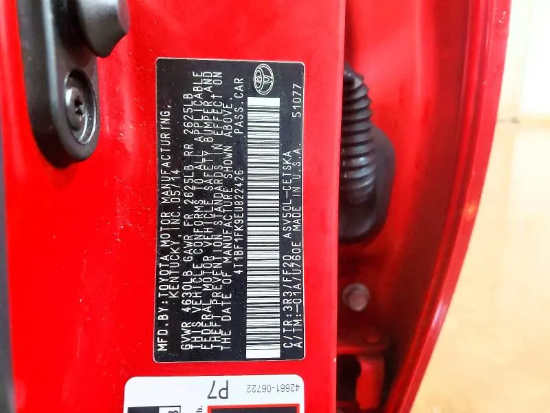 2014 TOYOTA CAMRY SE  