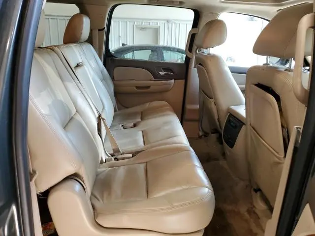 2011 CHEVROLET SUBURBAN C1500 LT  