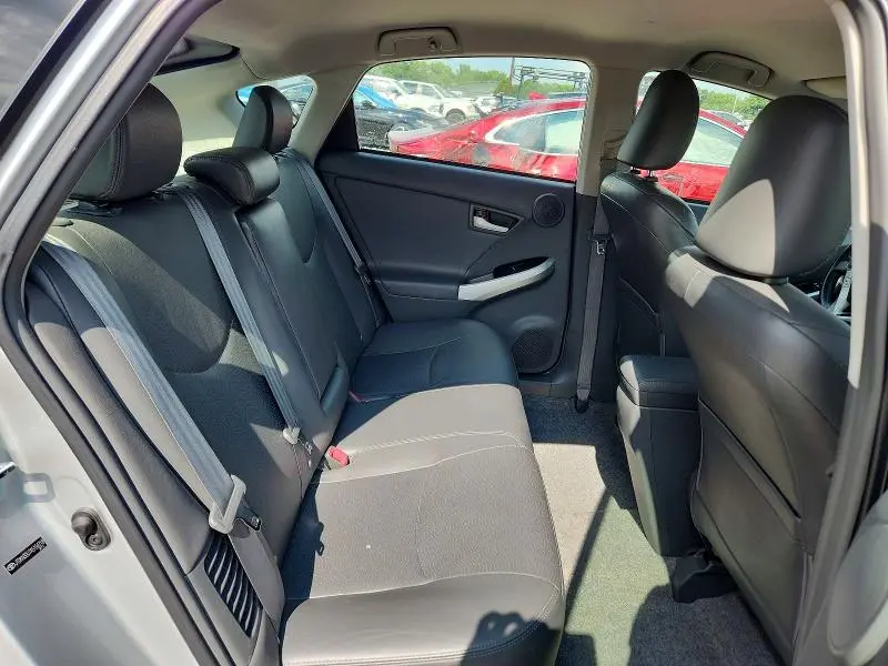 2010 TOYOTA PRIUS V  
