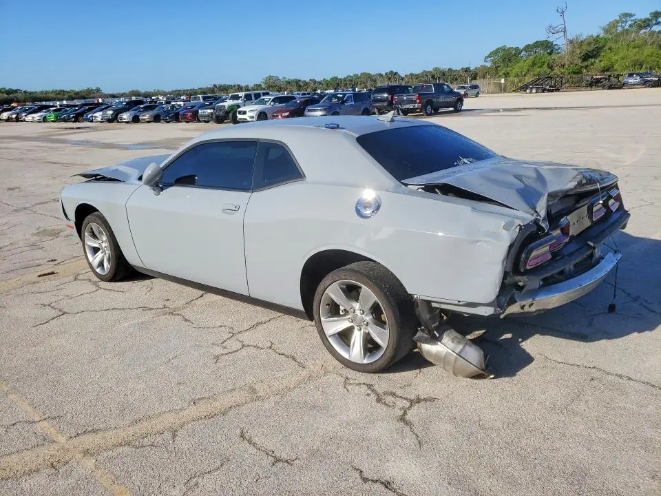 2022 DODGE CHALLENGER SXT  