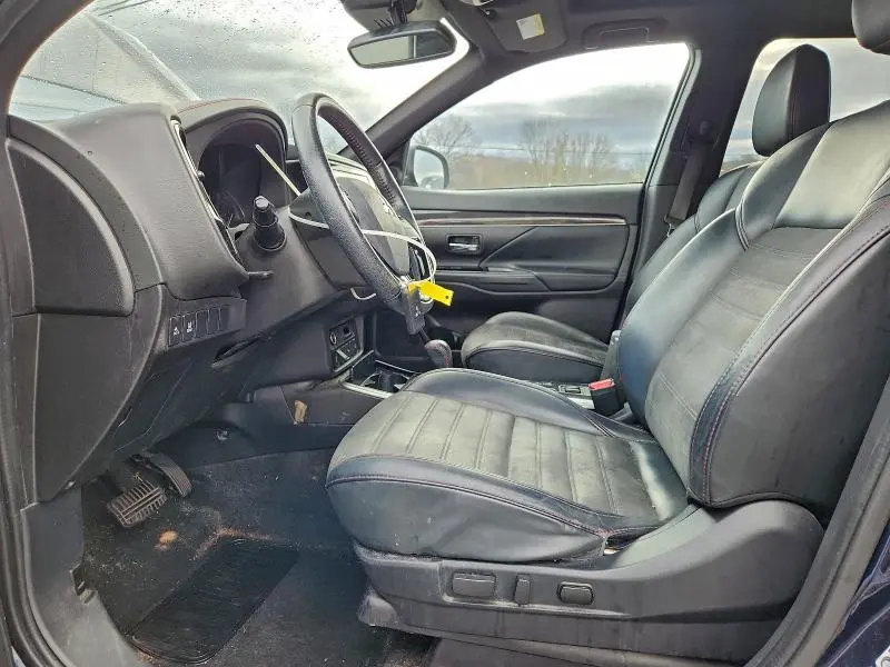 2020 MITSUBISHI OUTLANDER SE  