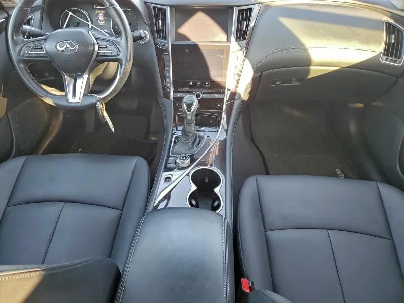 2018 INFINITI Q50 LUXE  