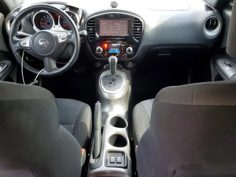 2016 NISSAN JUKE SV  